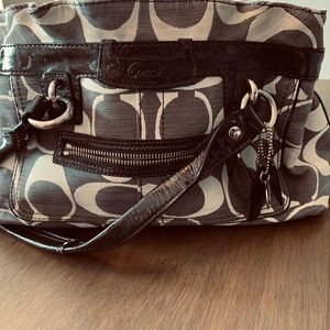 Coach Signature Shoulder Bag